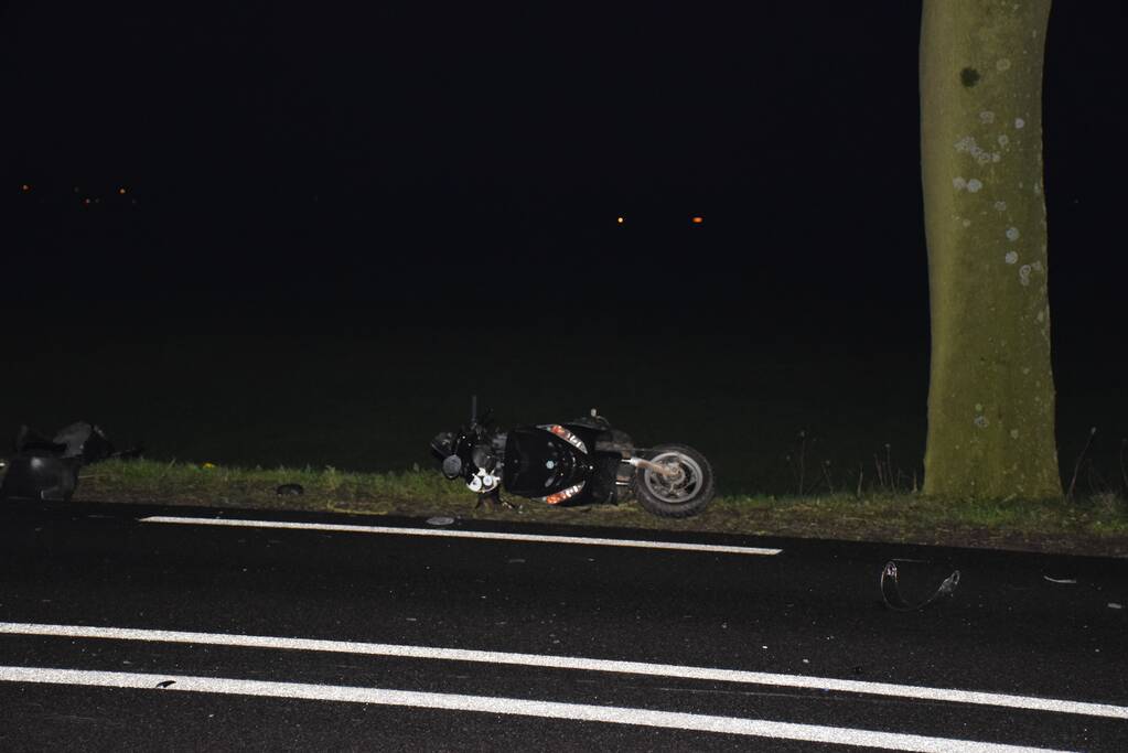 Scooterrijder ernstig gewond bij aanrijding met auto