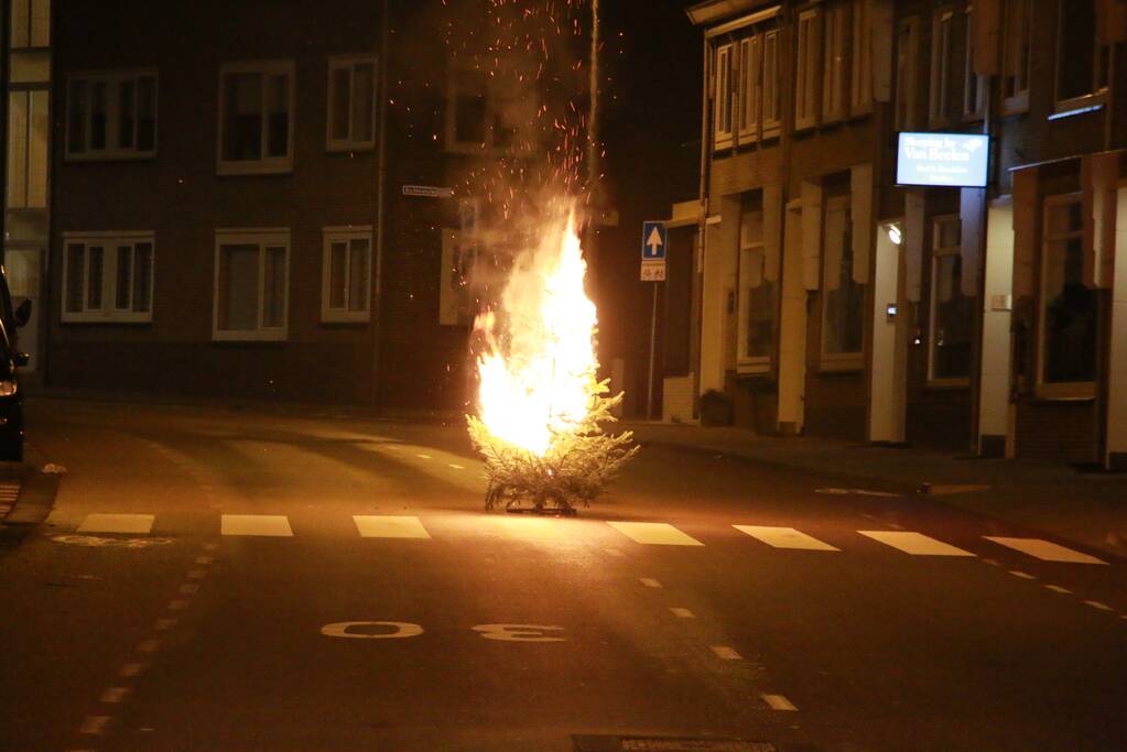 Onrustige nacht door jongeren