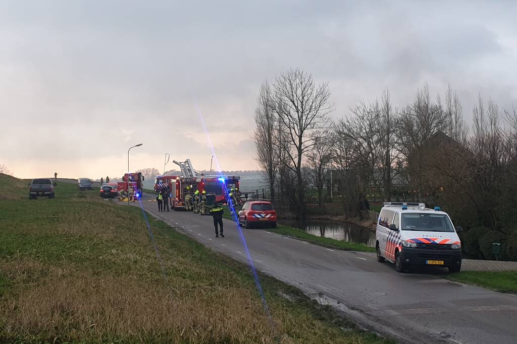 Veel rookontwikkeling bij brand in schuur