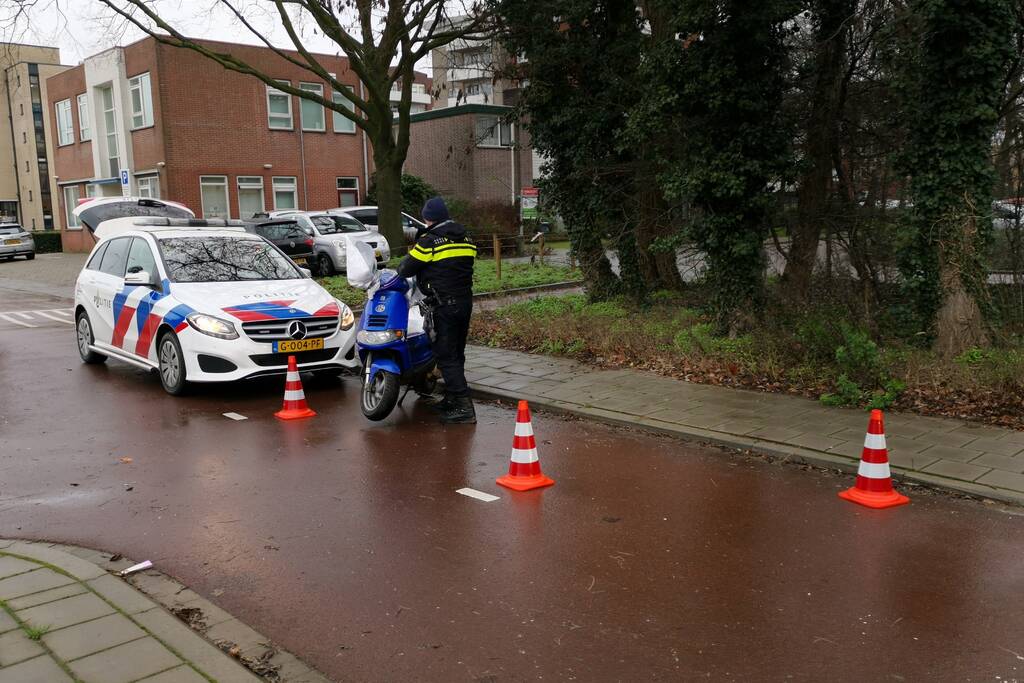 Bestuurder vlucht na korte achtervolging