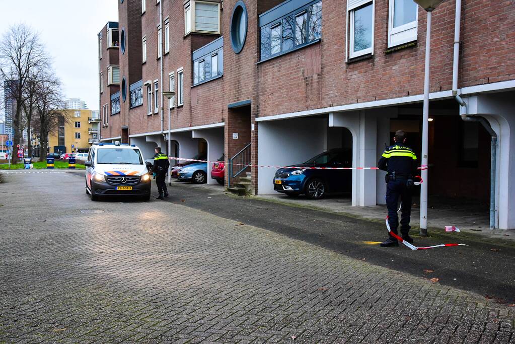 Persoon zwaargewond bij steekpartij