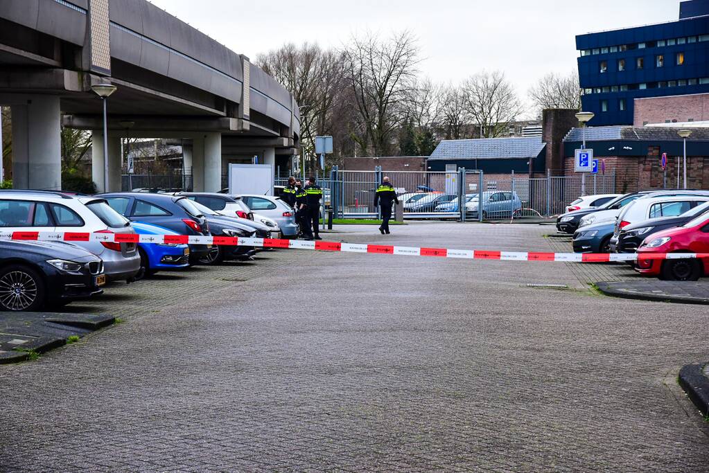 Persoon zwaargewond bij steekpartij