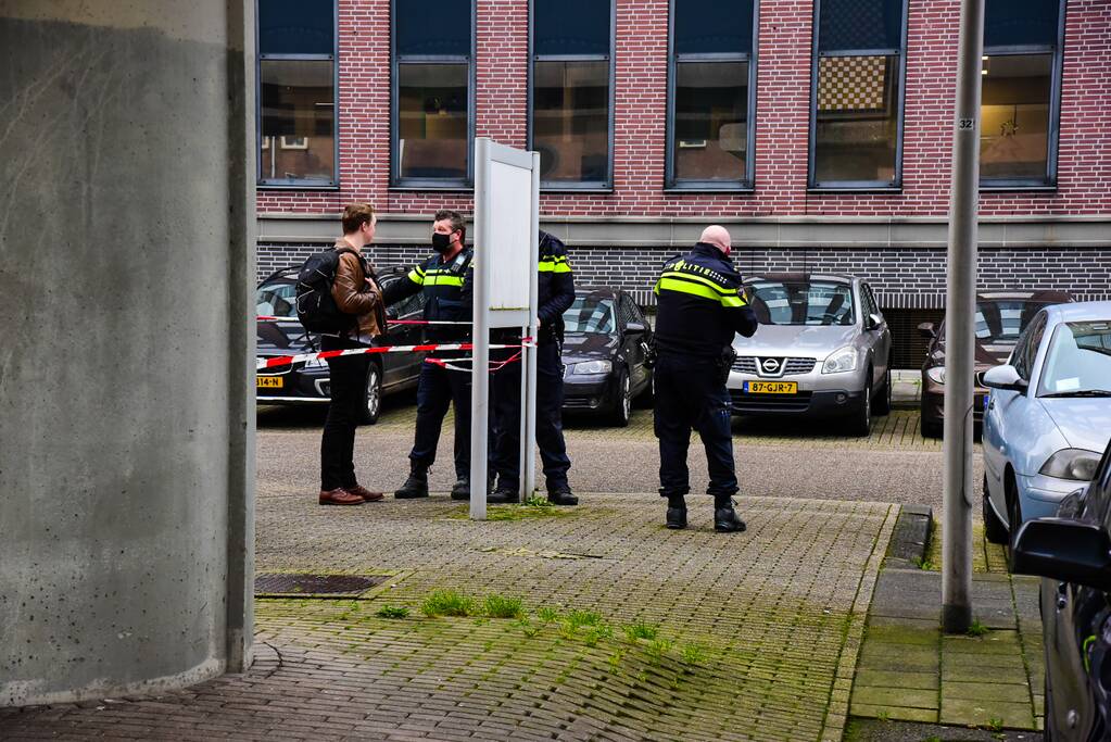 Persoon zwaargewond bij steekpartij