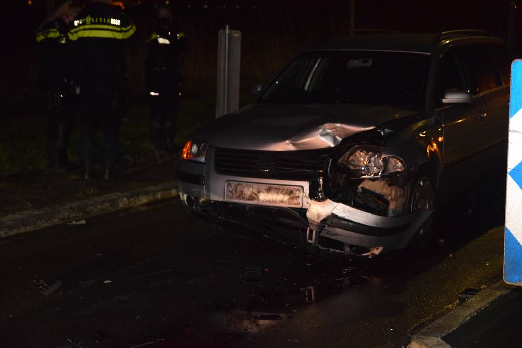 Veel schade bij frontale aanrijding