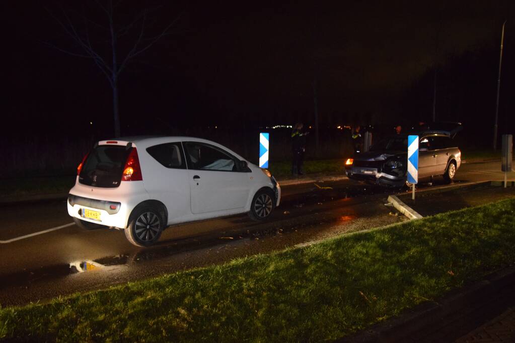 Veel schade bij frontale aanrijding