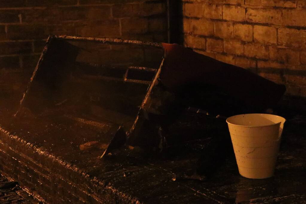 Bank gaat in vlammen op