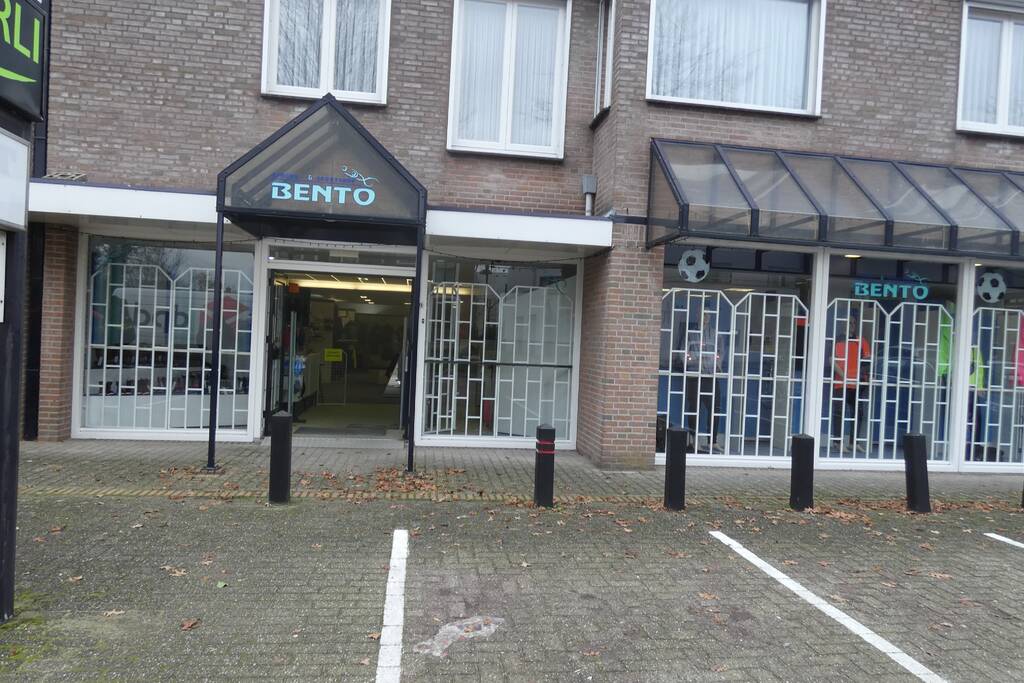 Veel rook bij brand in winkel