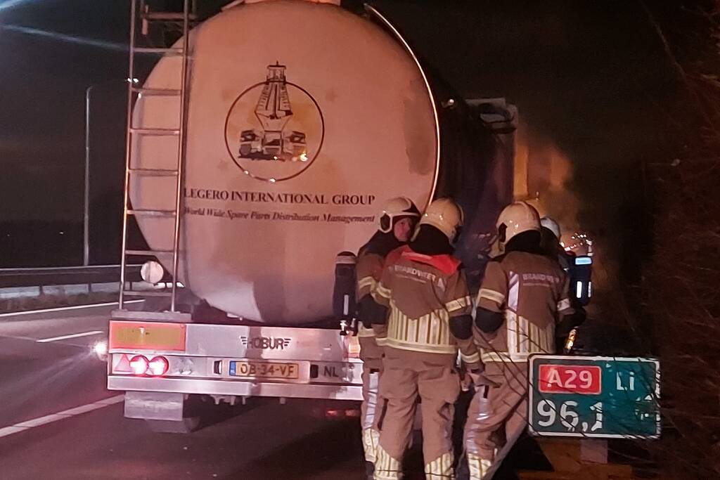 Brand in vrachtwagen snel onder controle