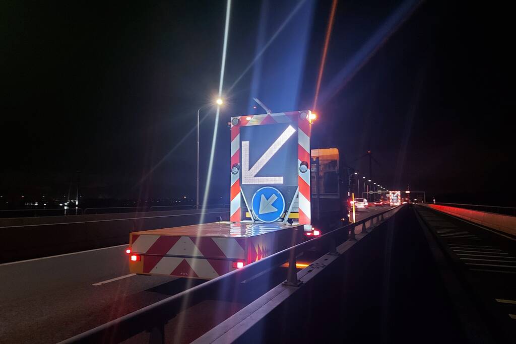 Brand in vrachtwagen snel onder controle