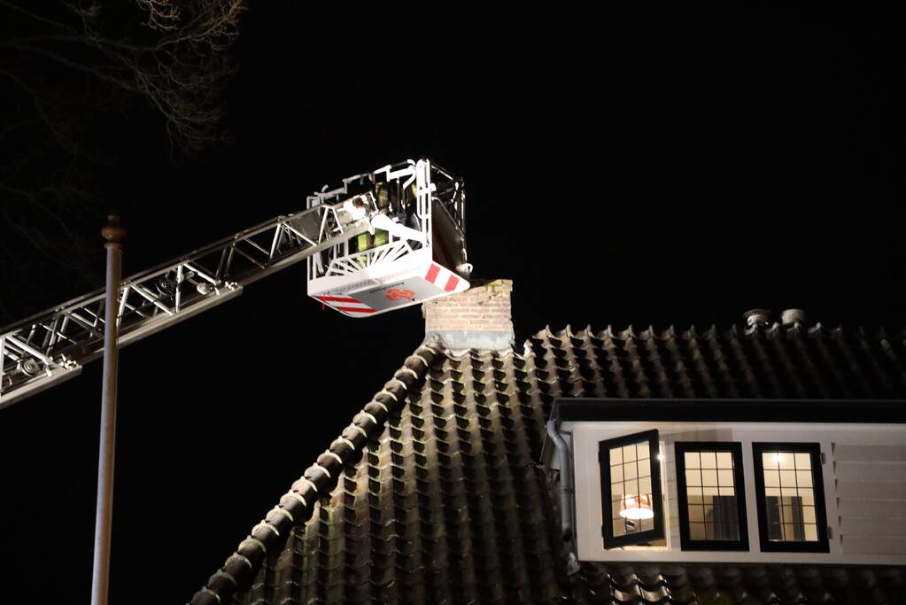 Schoorsteenbrand snel geblust