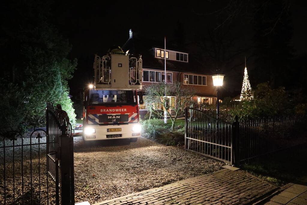 Schoorsteenbrand snel geblust