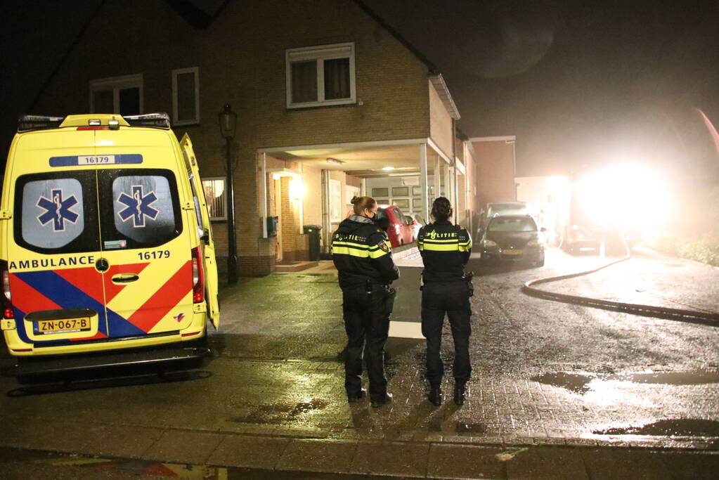 Veel rookontwikkeling bij brand in woning