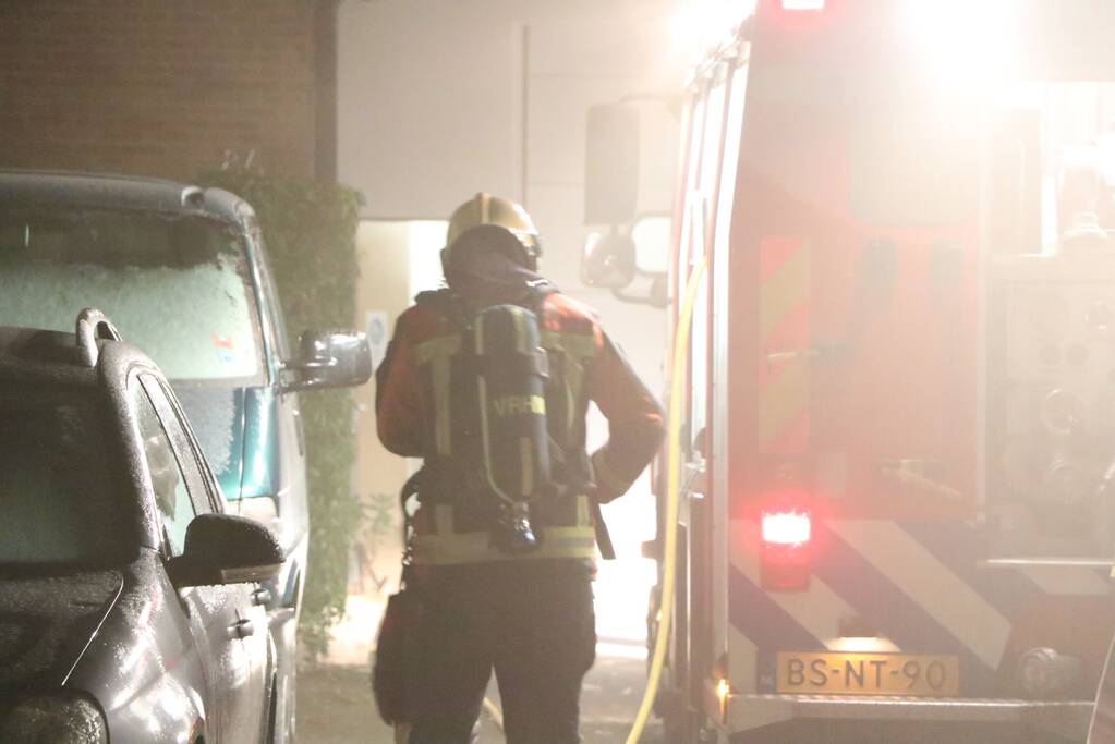 Veel rookontwikkeling bij brand in woning