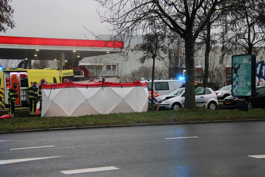 Ernstige aanrijding tussen twee auto's