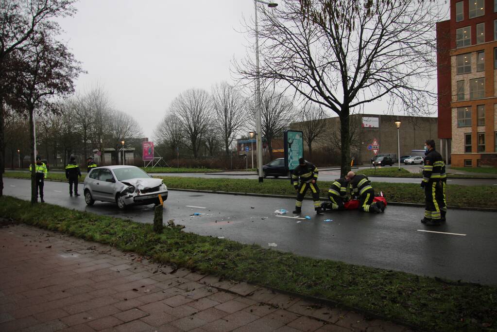 Ernstige aanrijding tussen twee auto's