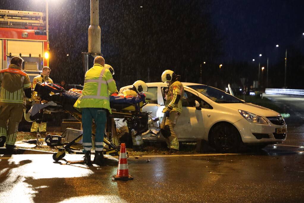 Persoon gewond bij botsing op kruising