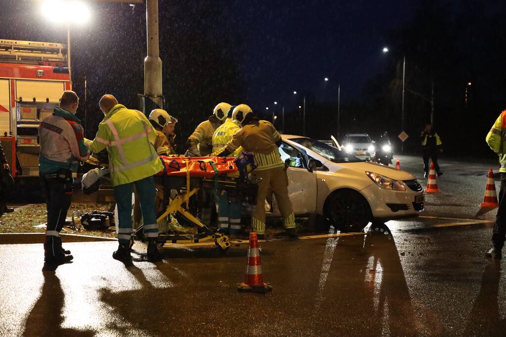 Persoon gewond bij botsing op kruising