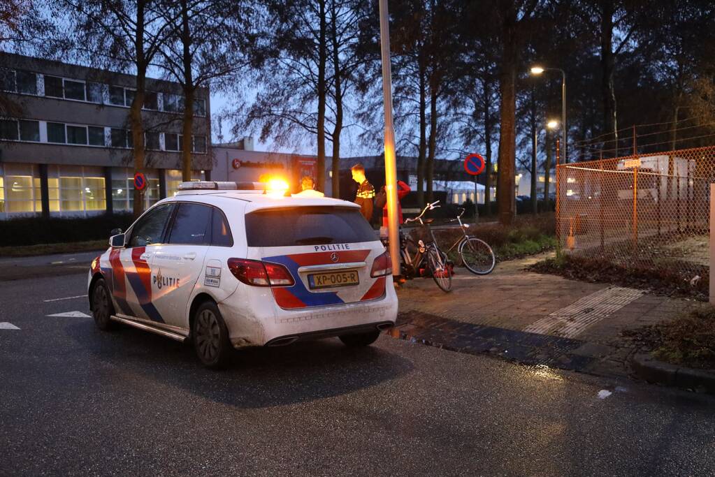 Fietser gewond bij botsing met auto