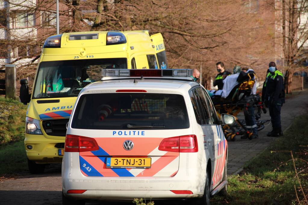 Man gewond na val met fiets
