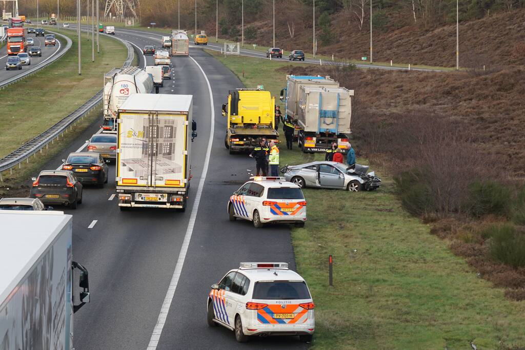 Vangrail heeft veel schade na ongeval