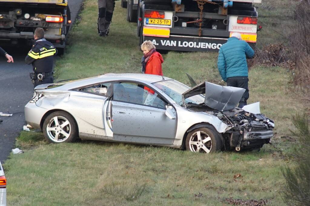 Vangrail heeft veel schade na ongeval