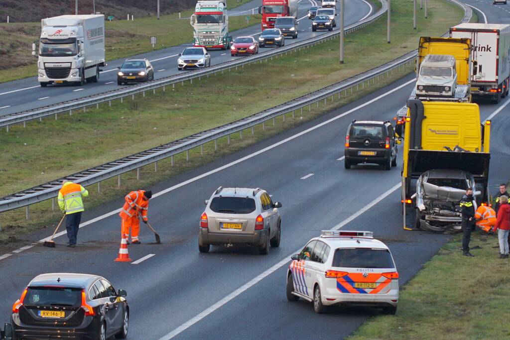 Vangrail heeft veel schade na ongeval