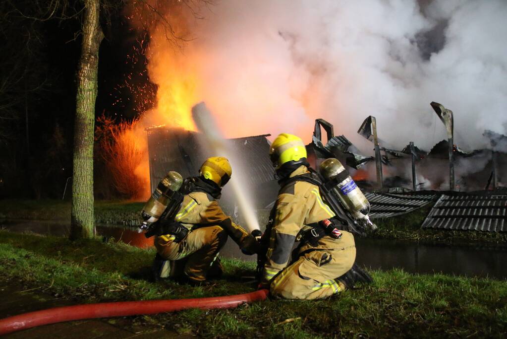 Tribune sportvereniging TOGB in brand