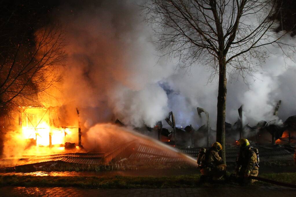 Tribune sportvereniging TOGB in brand