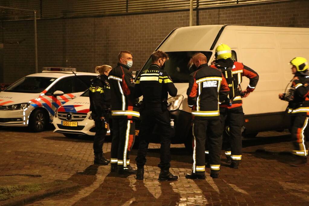 Brandweer doet onderzoek bij Turnhal