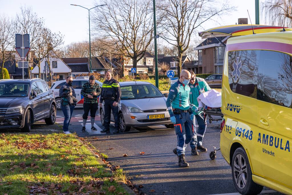 Jongeman op fiets aangereden