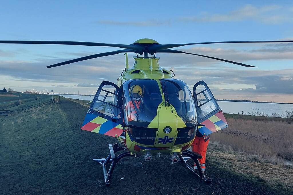 Man valt van ladder en raakt zwaargewond