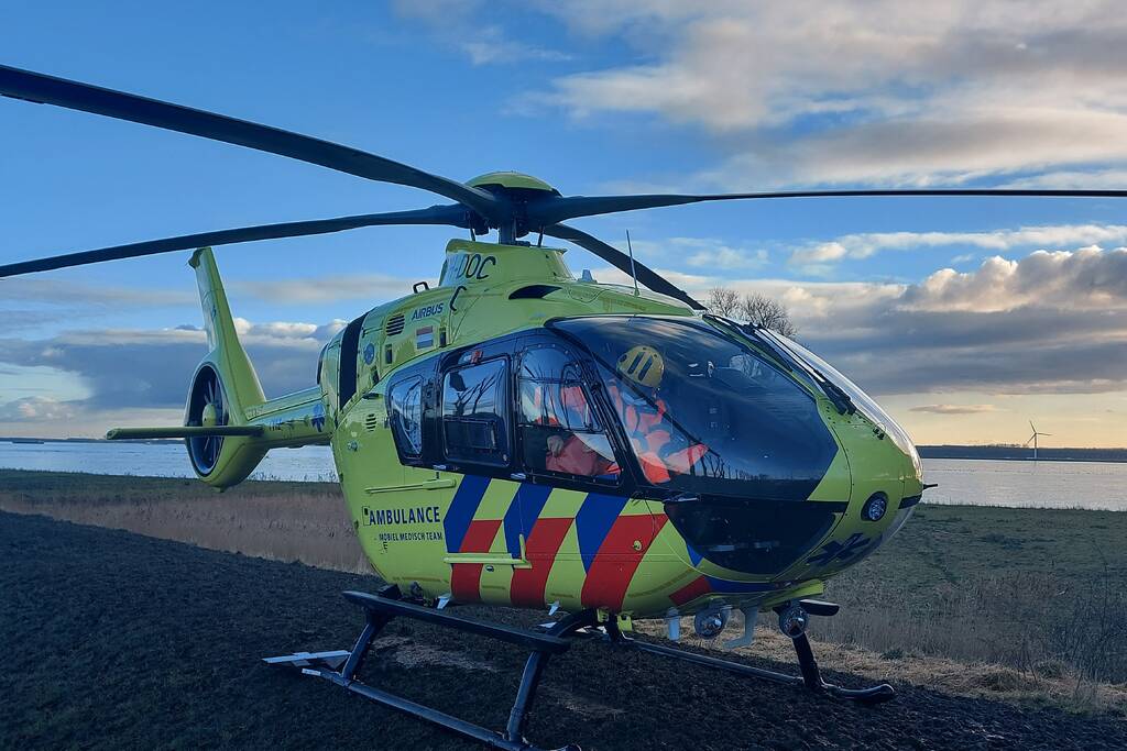 Man valt van ladder en raakt zwaargewond