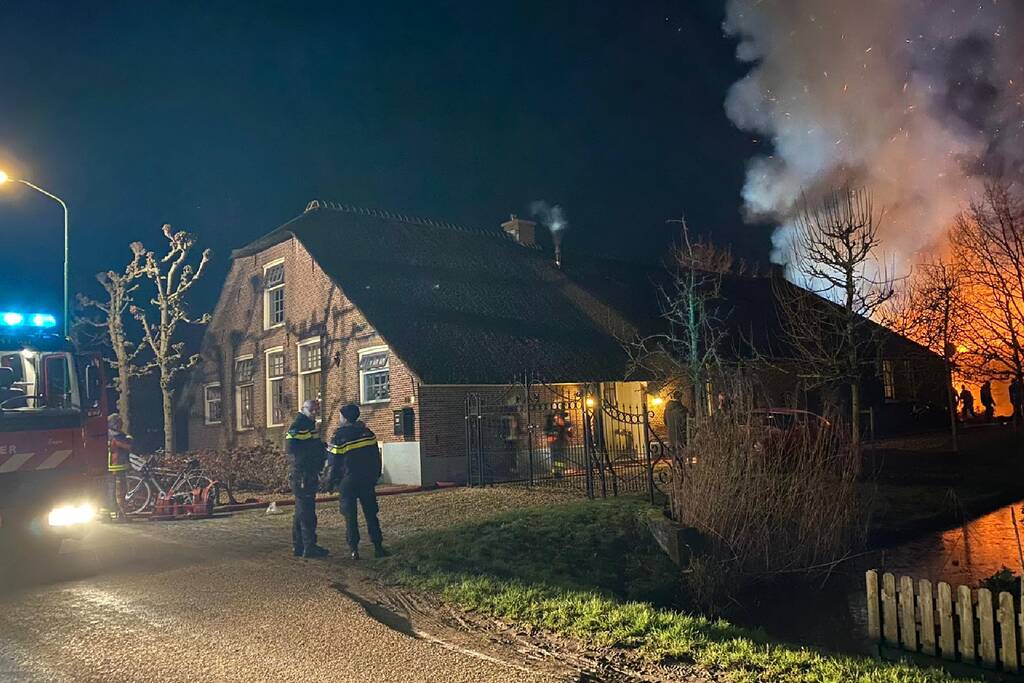 Grote brand verwoest schuur