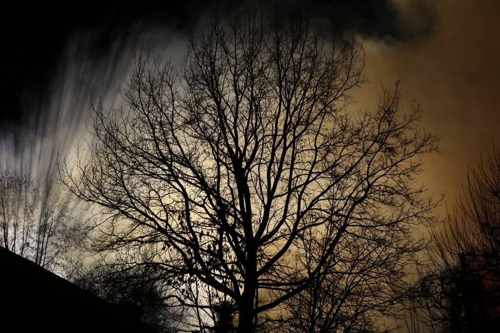 Grote brand verwoest schuur