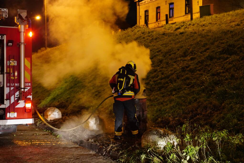 Brandweer blust vuurton