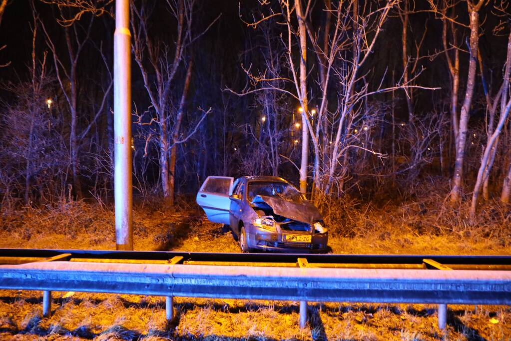 Persoon zwaargewond bij zwaar ongeluk