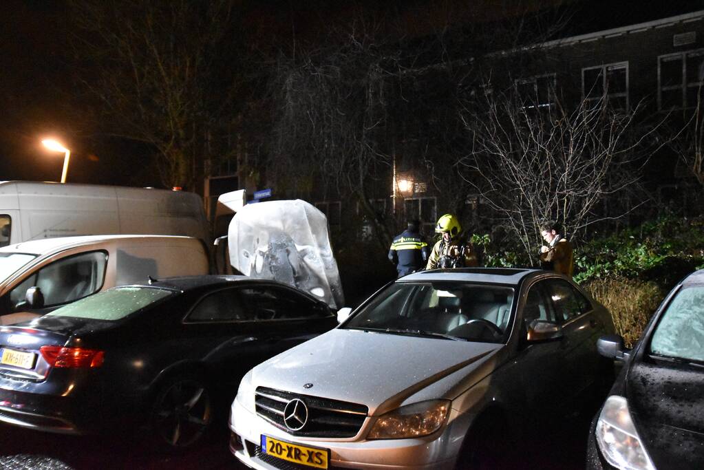 Auto verwoest door brand
