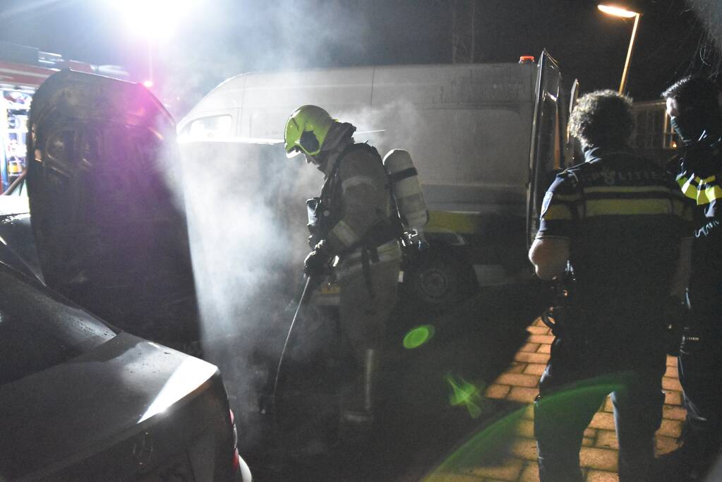 Auto verwoest door brand