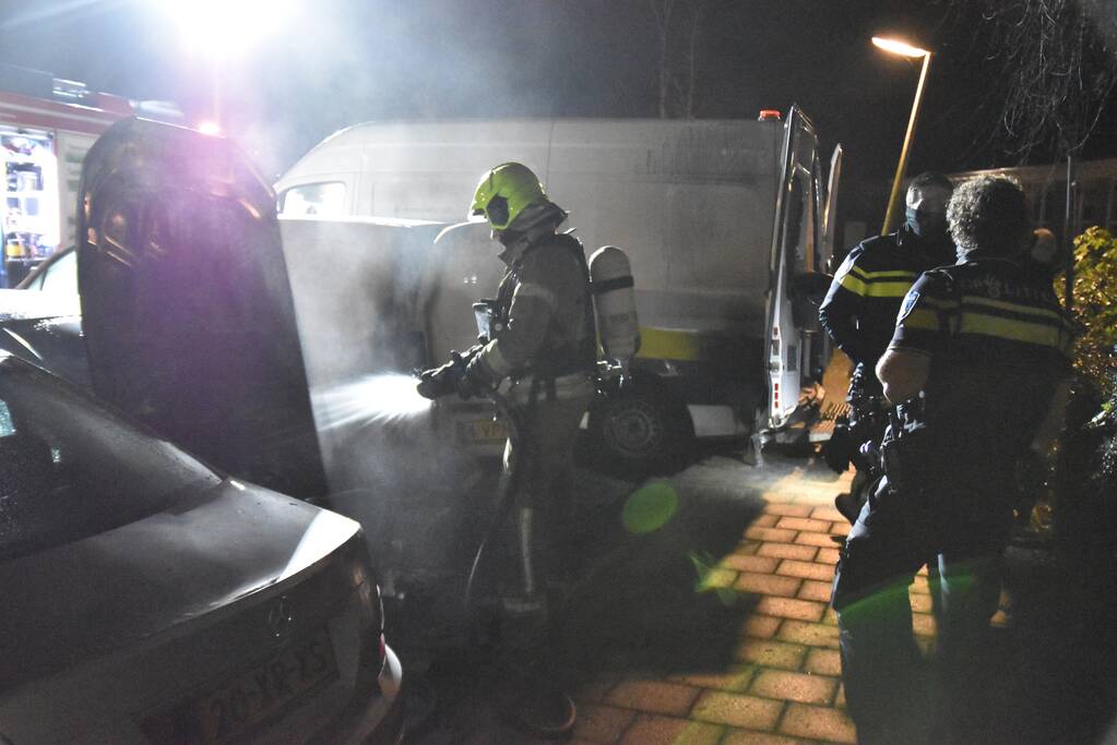 Auto verwoest door brand