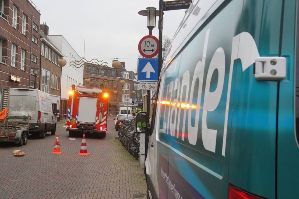 Gaslekkage in winkelstraat