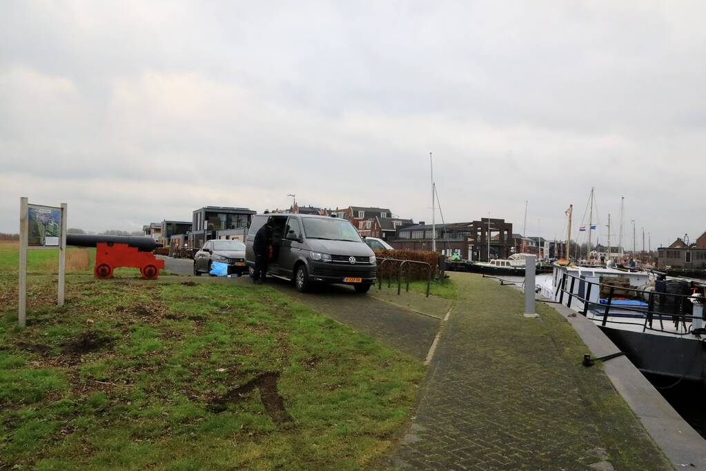 Overleden persoon op zeilboot aangetroffen