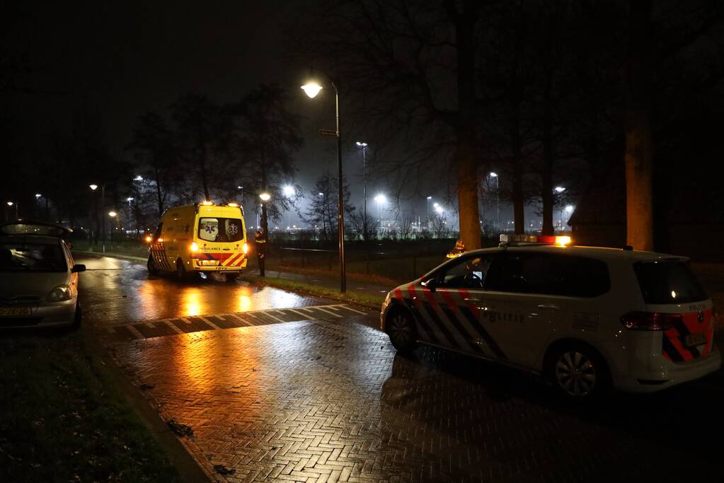 Fietser onderuit op fietspad