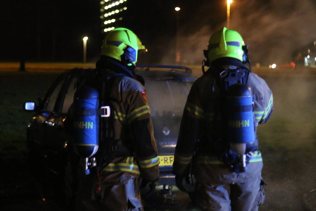 Auto verwoest door brand