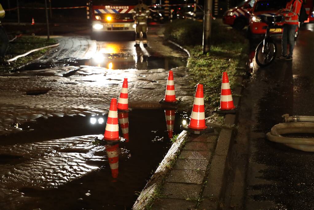 Waterballet door breuk in leiding