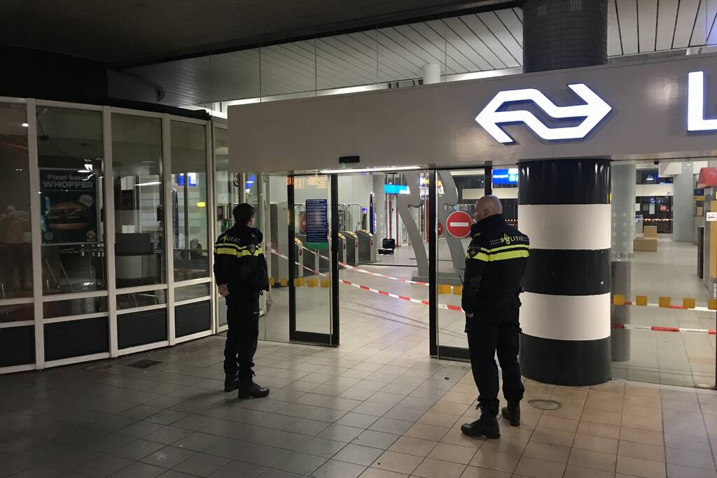 Plofkraak op pinautomaat station