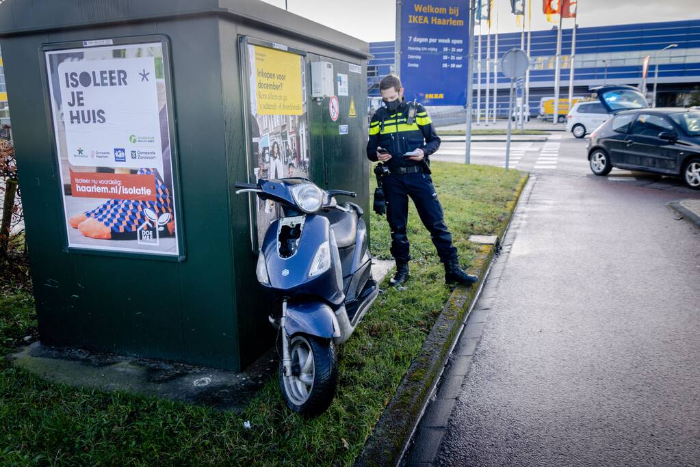 Brommerrijder gewond bij botsing met auto