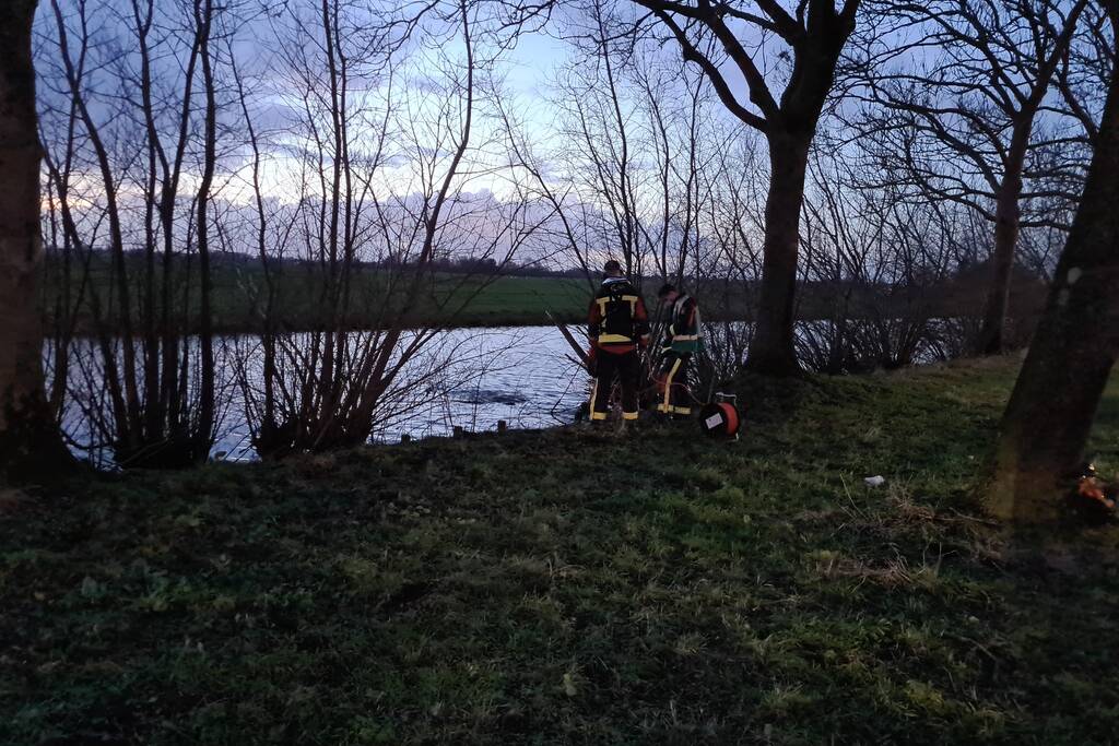 Kinderfiets gevonden langs de waterkant