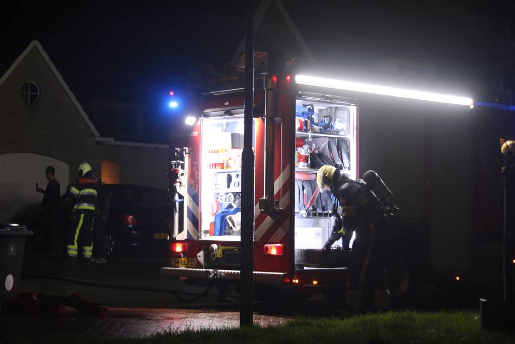 Schuur compleet verwoest door felle brand