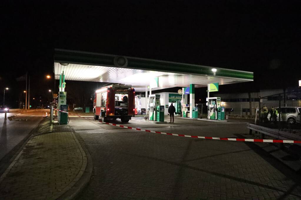 Brandweer doet onderzoek bij Carwash BP-tankstation