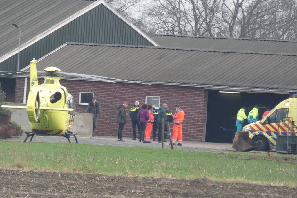 Man overleden door beknelling in machine